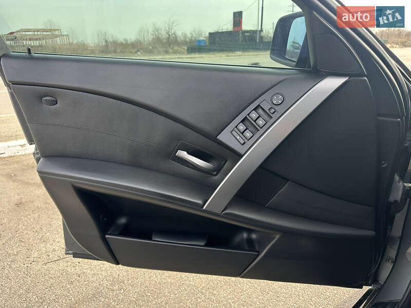 Седан BMW 5 Series 2005 в Києві фото 23 Седан BMW 5 Series 2005 в Києві