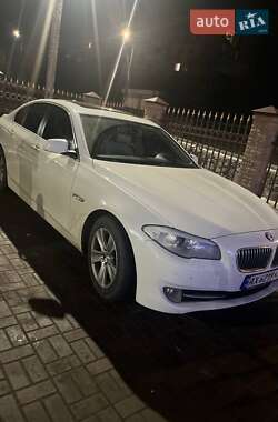 Седан BMW 5 Series 2012 в 