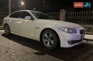Седан BMW 5 Series 2012 в 