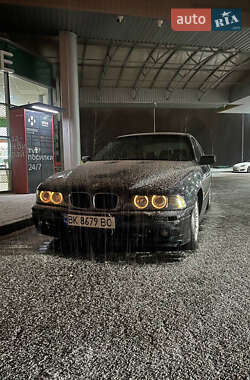 Седан BMW 5 Series 1998 в Рівному