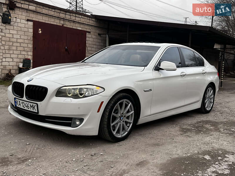 Седан BMW 5 Series 2011 в Запоріжжі
