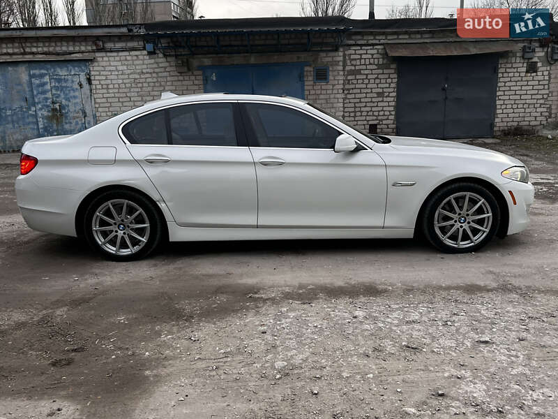 Седан BMW 5 Series 2011 в Запоріжжі