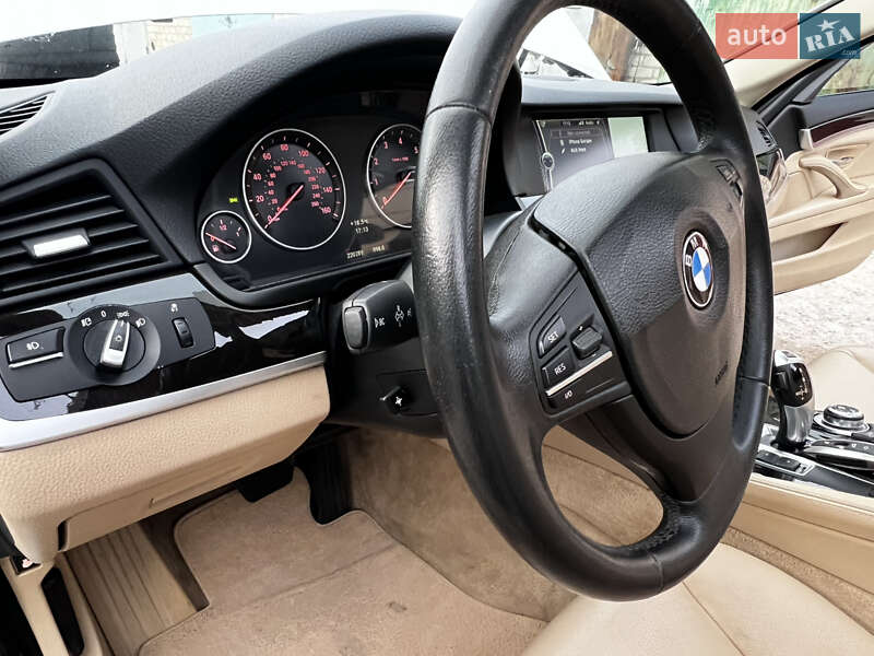 Седан BMW 5 Series 2011 в Запоріжжі