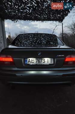 Седан BMW 5 Series 2002 в 