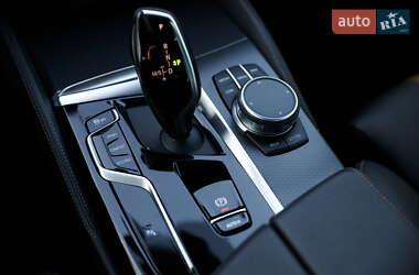 Седан BMW 5 Series 2020 в 