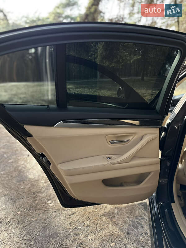 Седан BMW 5 Series 2010 в Сумах