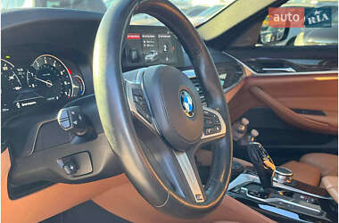 Седан BMW 5 Series 2017 в Львове