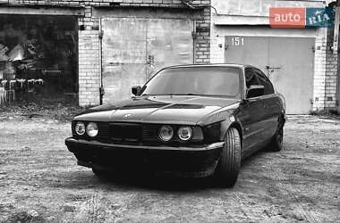 Седан BMW 5 Series 1989 в Днепре