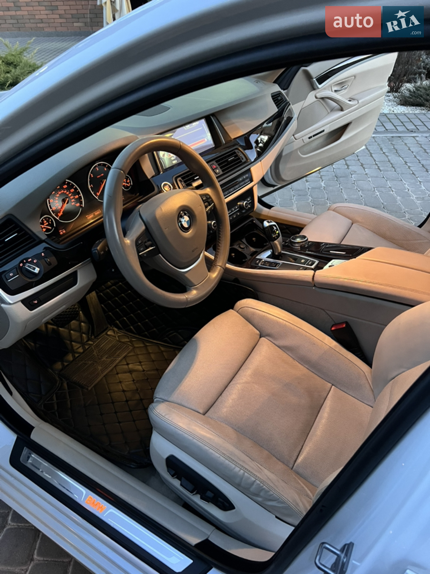 2013 BMW 5er - мініатюра 18
