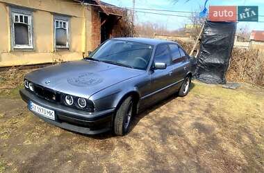 Седан BMW 5 Series 1988 в Дергачах