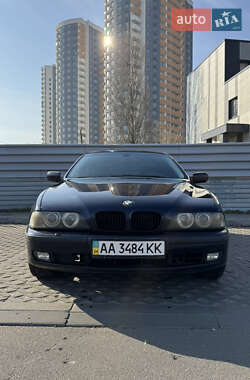 Седан BMW 5 Series 2000 в 