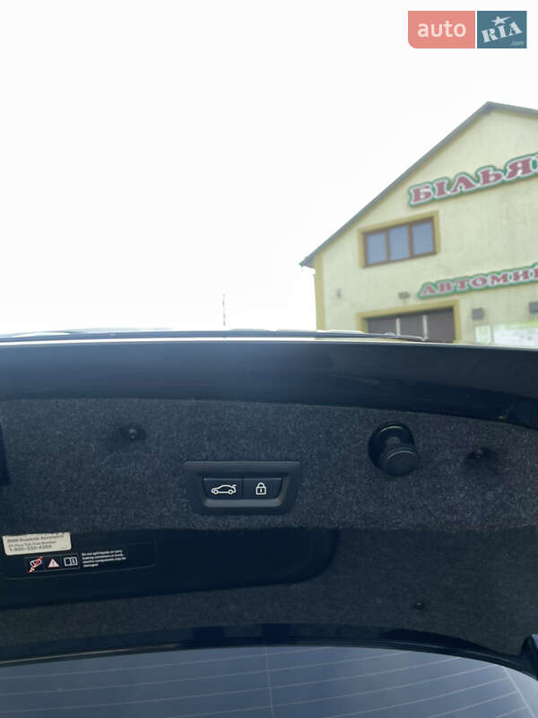 Седан BMW 5 Series 2015 в Мостиській