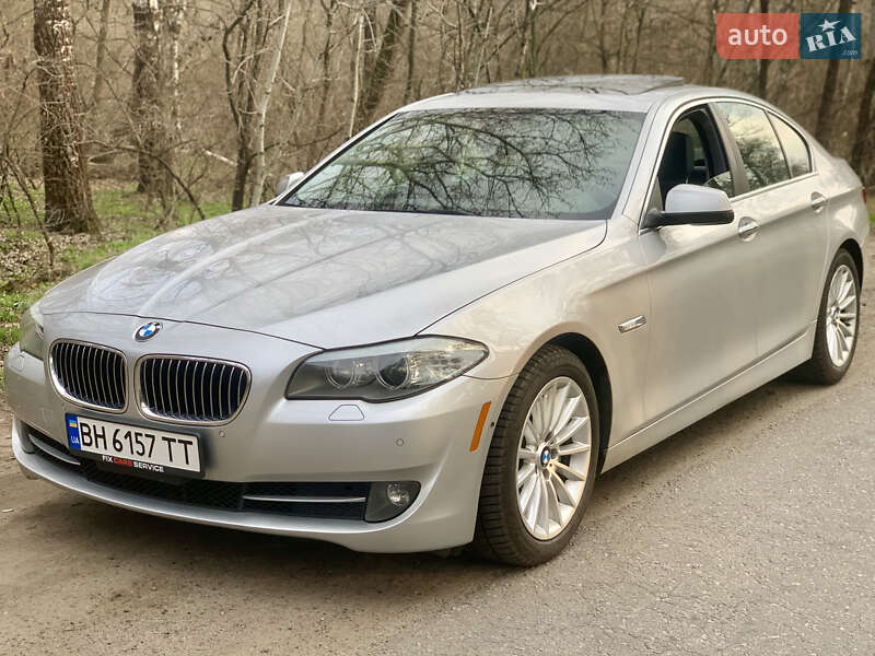Седан BMW 5 Series 2013 в Днепре
