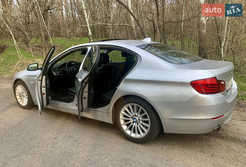 Седан BMW 5 Series 2013 в Днепре