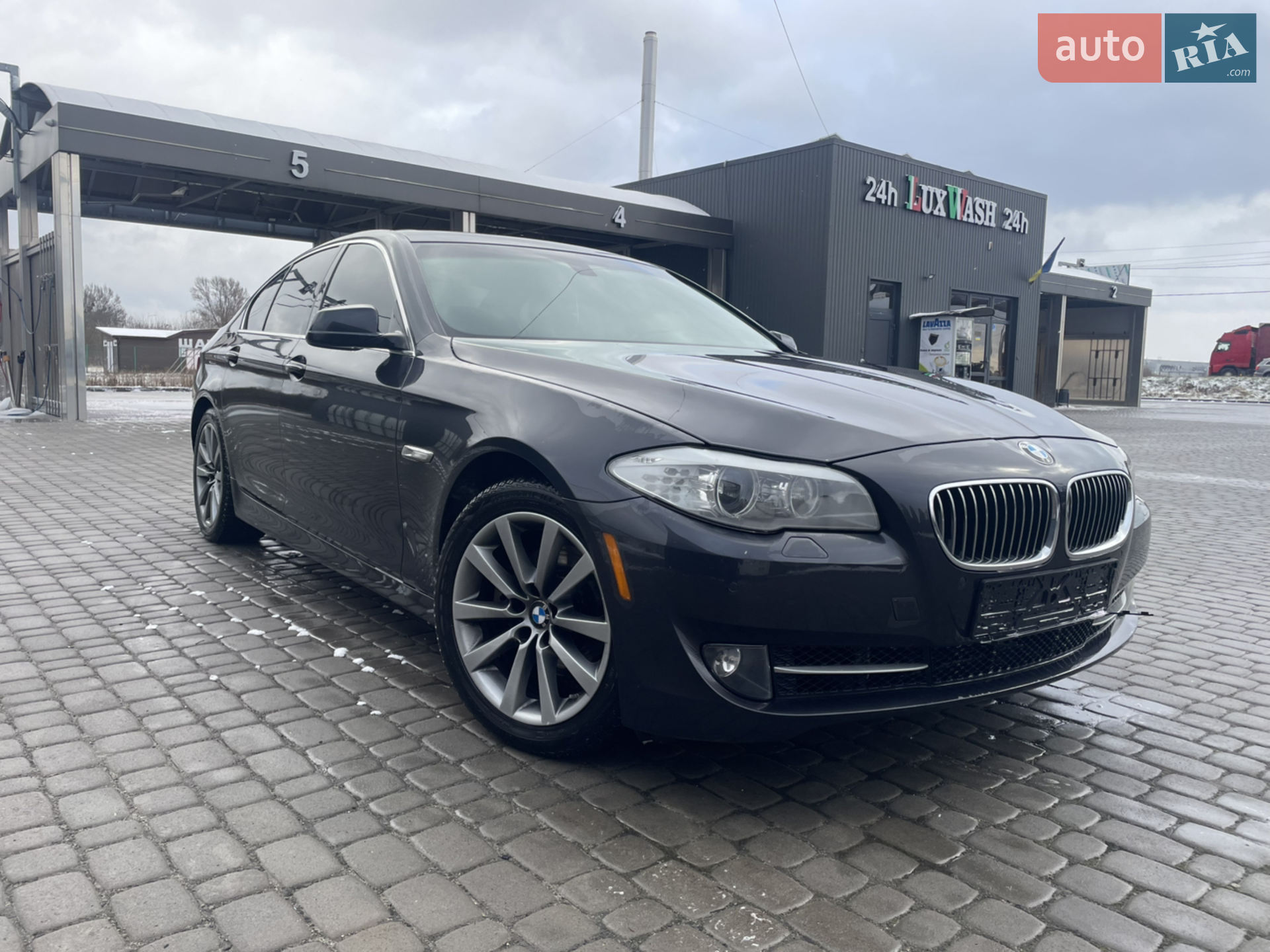 2013 BMW 5er - мініатюра 2