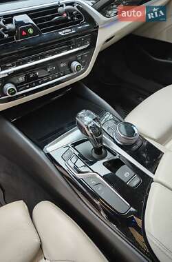 Седан BMW 5 Series 2017 в 