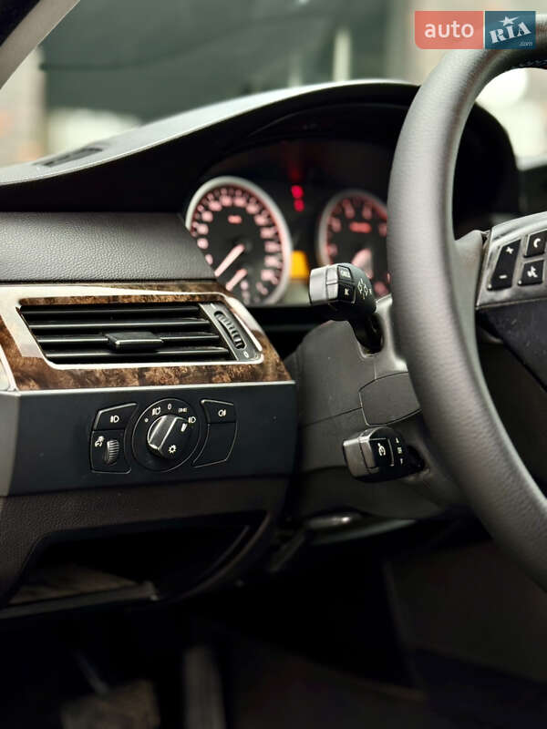 Седан BMW 5 Series 2003 в Черновцах