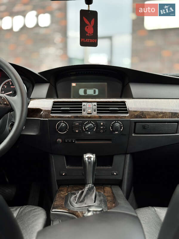 Седан BMW 5 Series 2003 в Черновцах