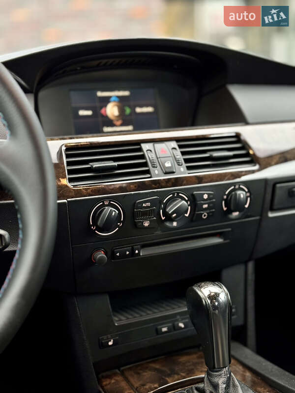 Седан BMW 5 Series 2003 в Черновцах
