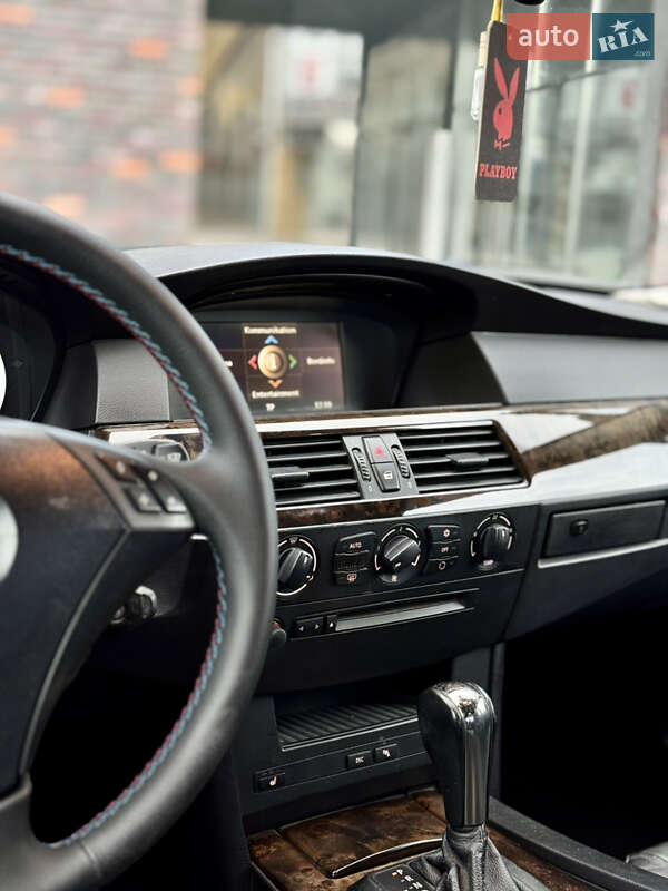 Седан BMW 5 Series 2003 в Черновцах