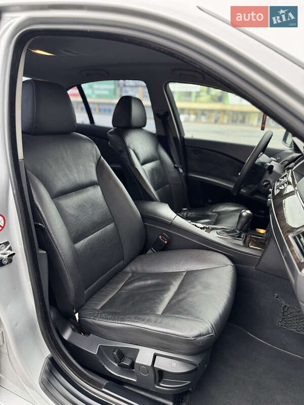 Седан BMW 5 Series 2003 в Черновцах