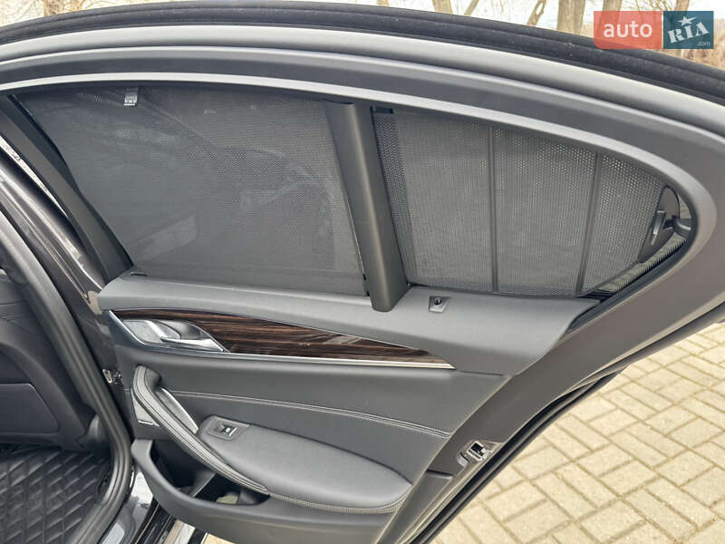 Седан BMW 5 Series 2019 в Дніпрі