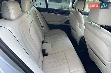 Седан BMW 5 Series 2017 в 