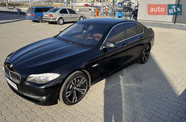 Седан BMW 5 Series 2012 в 