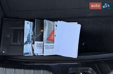 Седан BMW 5 Series 2012 в 