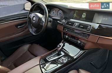 Седан BMW 5 Series 2012 в 