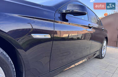 Седан BMW 5 Series 2013 в 