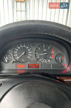 Седан BMW 5 Series 2001 в 