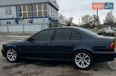 Седан BMW 5 Series 2001 в 