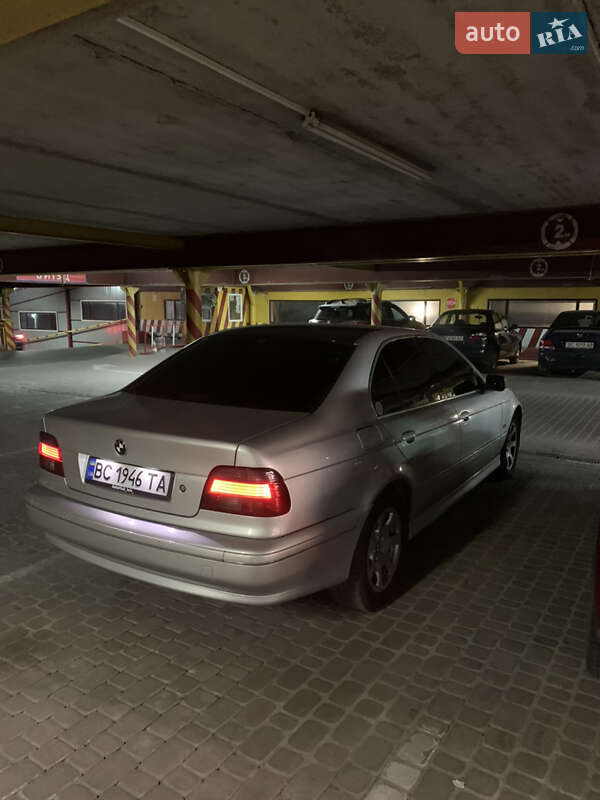 Седан BMW 5 Series 2001 в Львові