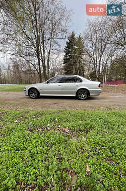 Седан BMW 5 Series 2002 в 