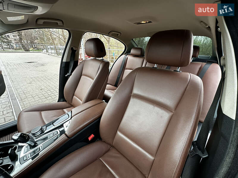 Седан BMW 5 Series 2016 в Кривом Роге