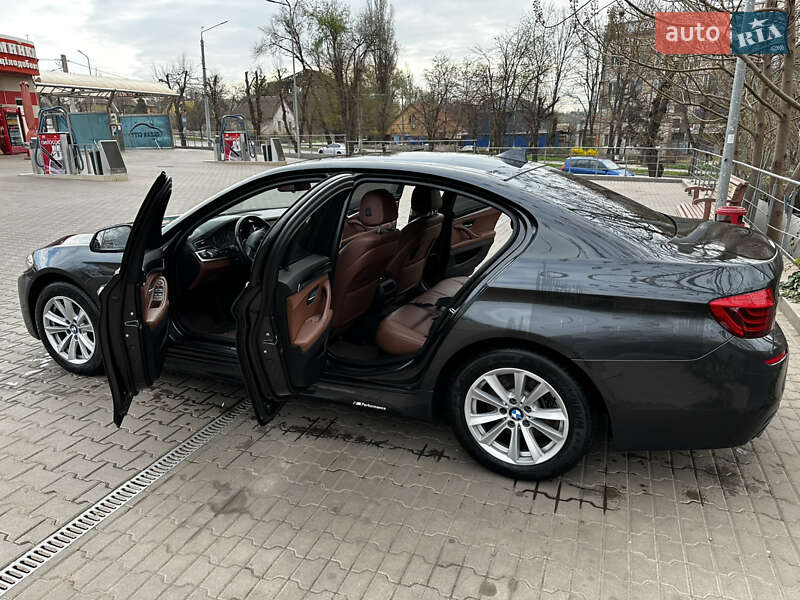 Седан BMW 5 Series 2016 в Кривом Роге
