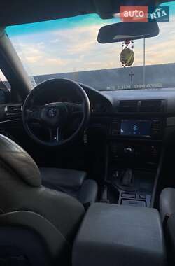 Седан BMW 5 Series 2001 в 