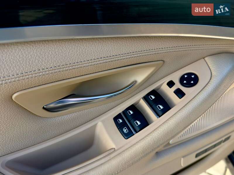 Седан BMW 5 Series 2013 в Львове
