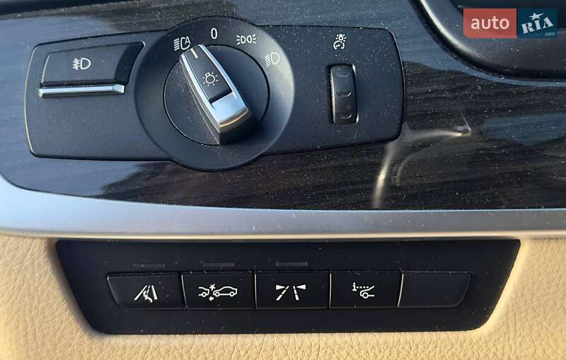 Седан BMW 5 Series 2013 в Львове