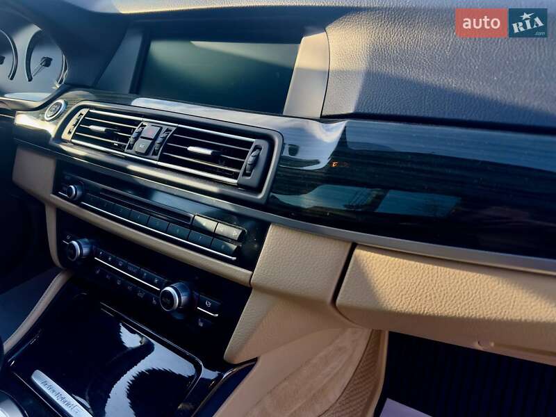 Седан BMW 5 Series 2013 в Львове