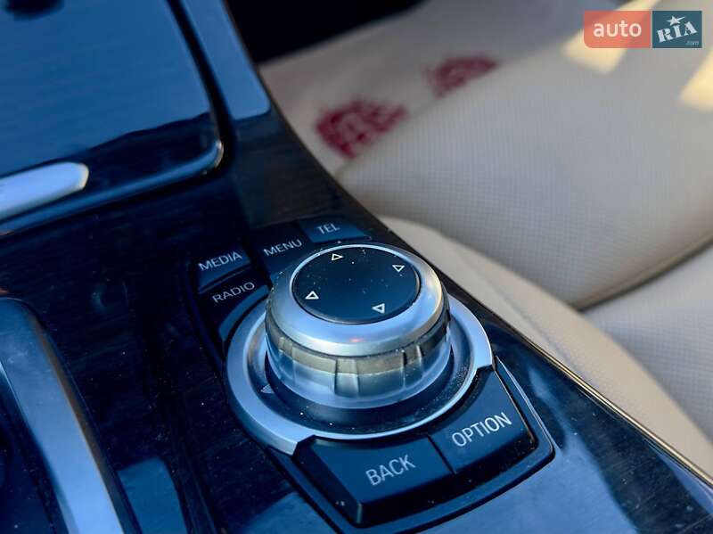 Седан BMW 5 Series 2013 в Львове