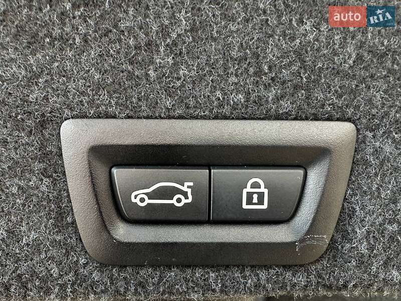 Седан BMW 5 Series 2013 в Львове