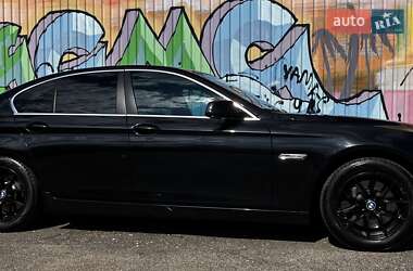 Седан BMW 5 Series 2012 в 