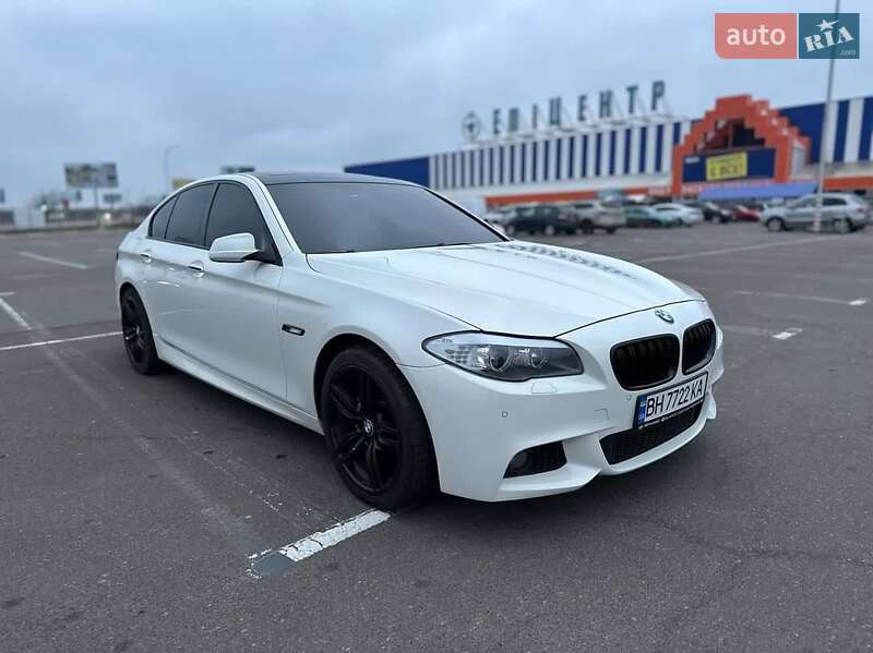 Седан BMW 5 Series 2012 в 