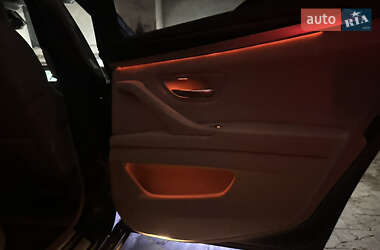 Седан BMW 5 Series 2012 в 