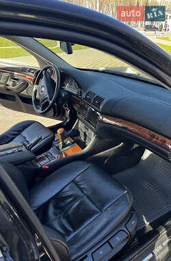 Седан BMW 5 Series 1999 в 