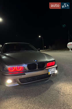 Седан BMW 5 Series 2001 в 
