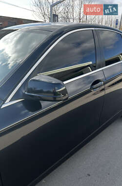Седан BMW 5 Series 2012 в 