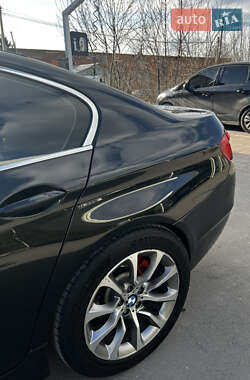 Седан BMW 5 Series 2012 в 